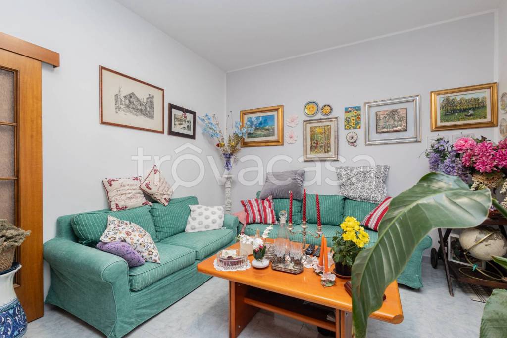 appartamento in vendita a Milano in zona Gratosoglio