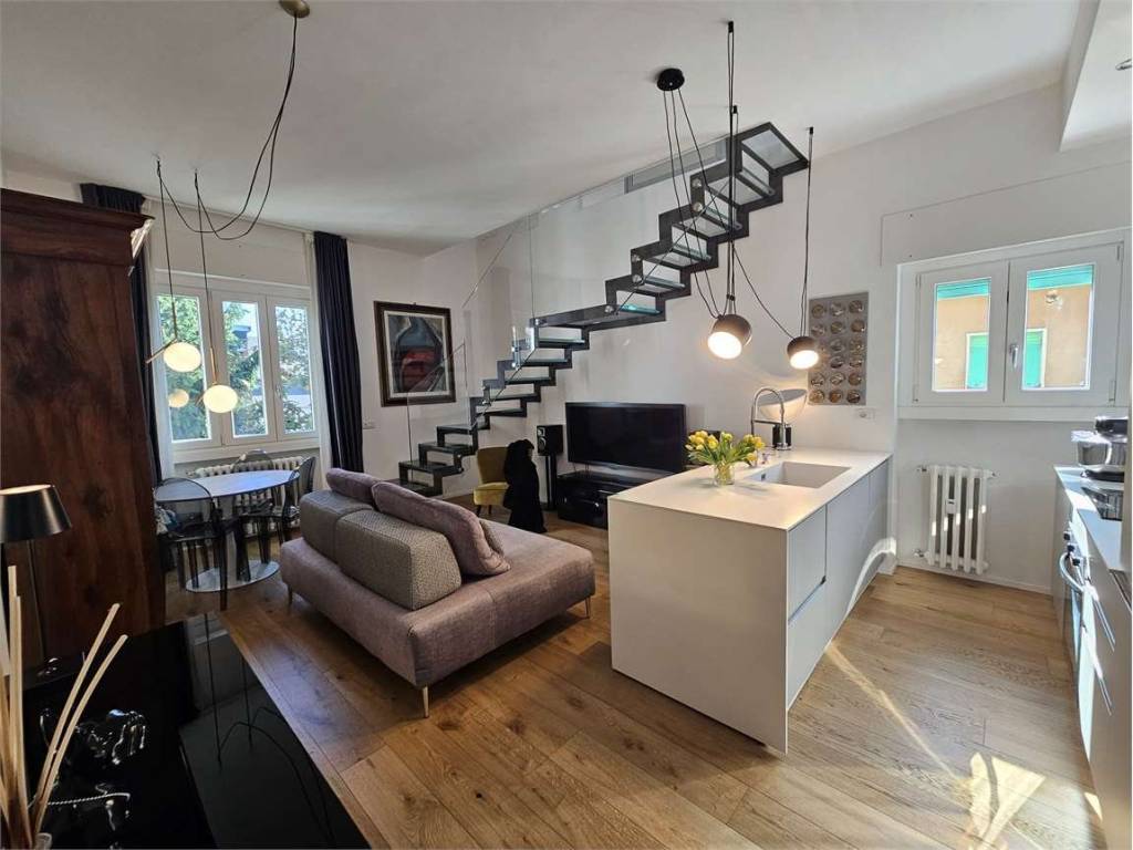 appartamento in vendita a Milano in zona Gorla