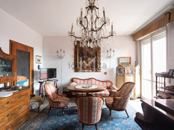 appartamento in vendita a Milano in zona Baggio