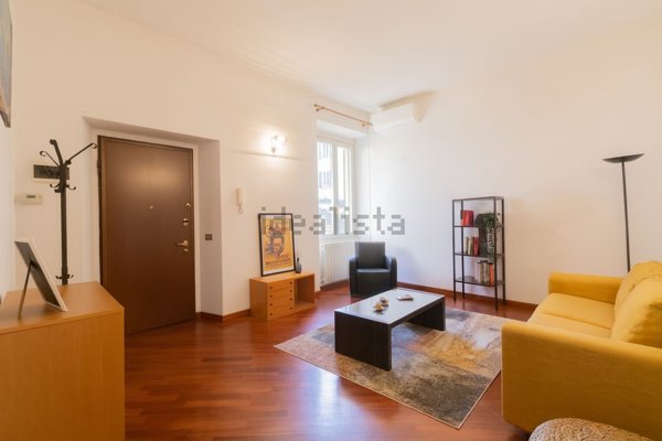 appartamento in vendita a Milano in zona Guastalla