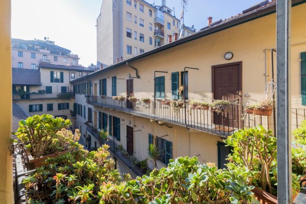 appartamento in vendita a Milano in zona Guastalla