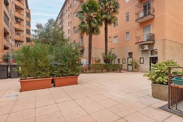 appartamento in vendita a Milano in zona Vigentino