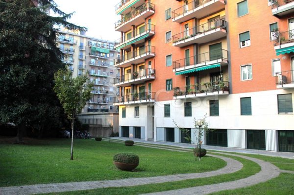 appartamento in vendita a Milano in zona Lorenteggio