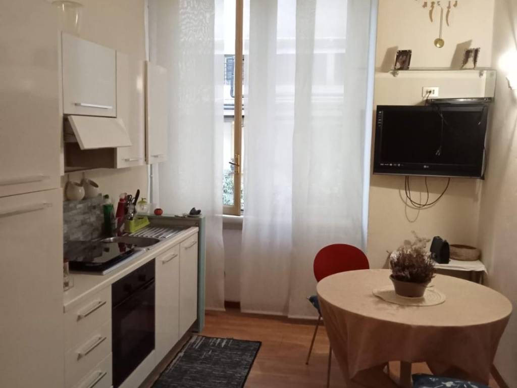 appartamento in vendita a Milano in zona Sempione