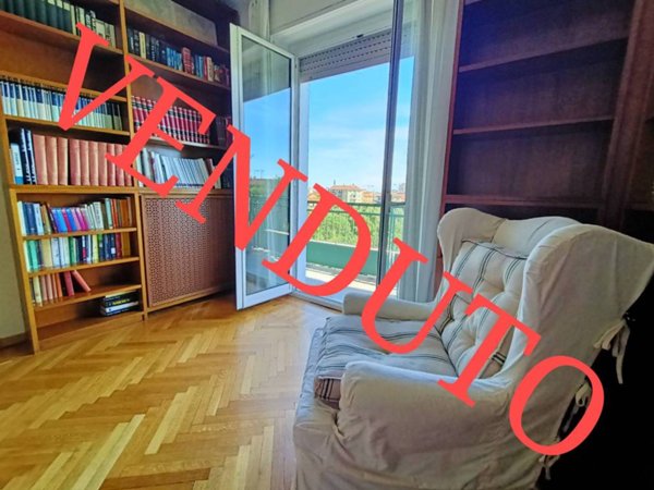 appartamento in vendita a Milano in zona Sempione