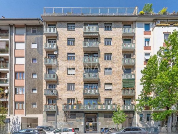 appartamento in vendita a Milano in zona Piazzale Lodi