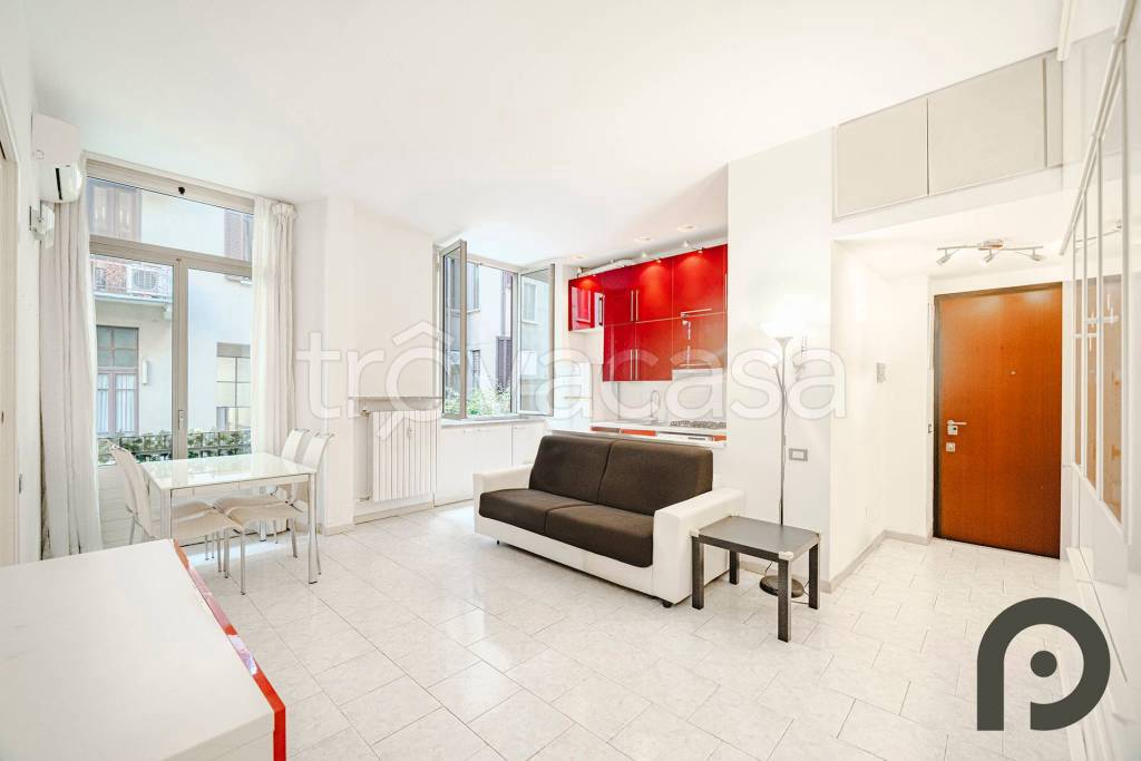 appartamento in vendita a Milano in zona Ponte Seveso