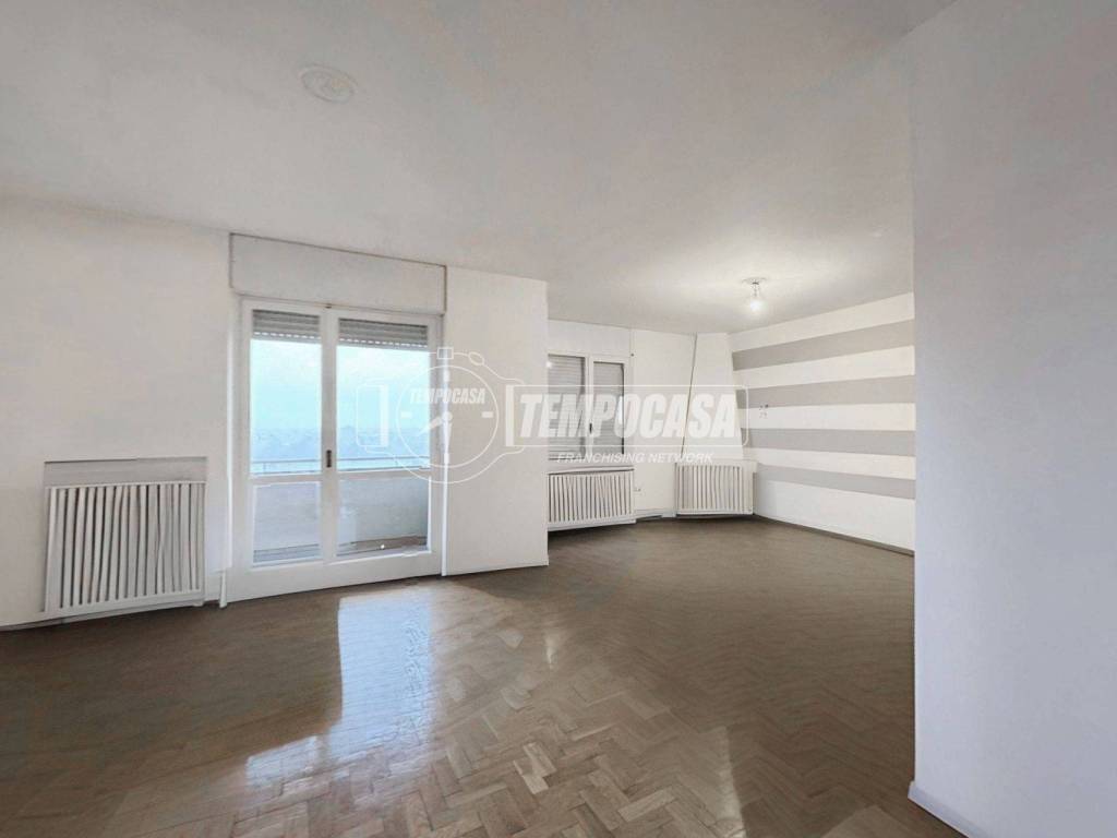 appartamento in vendita a Milano in zona QT8