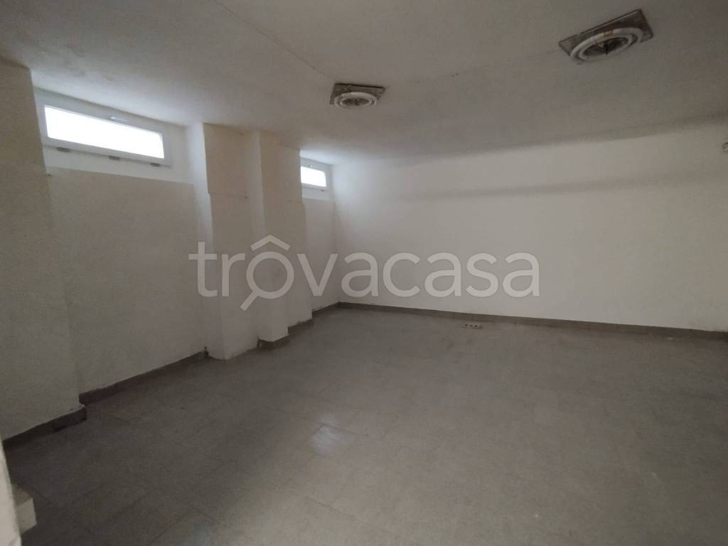 locale commerciale in vendita a Milano