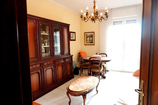 appartamento in vendita a Milano in zona Cagnola