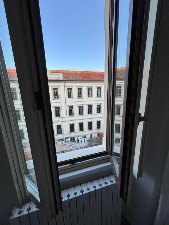 appartamento in vendita a Milano in zona Bocconi