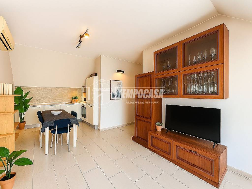 appartamento in vendita a Milano in zona Lambrate