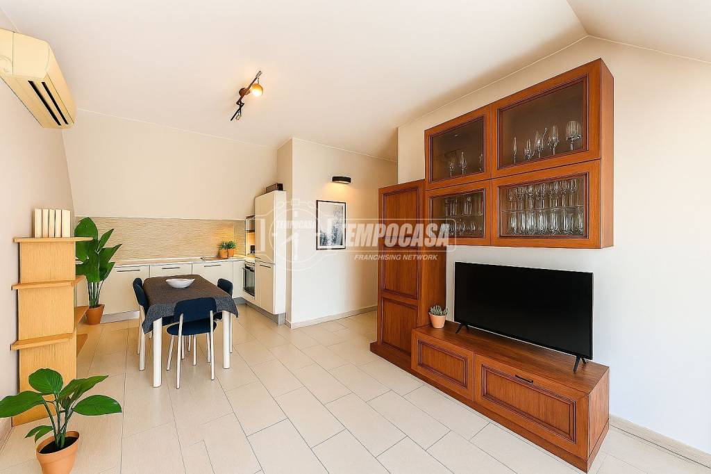 appartamento in vendita a Milano in zona Feltre