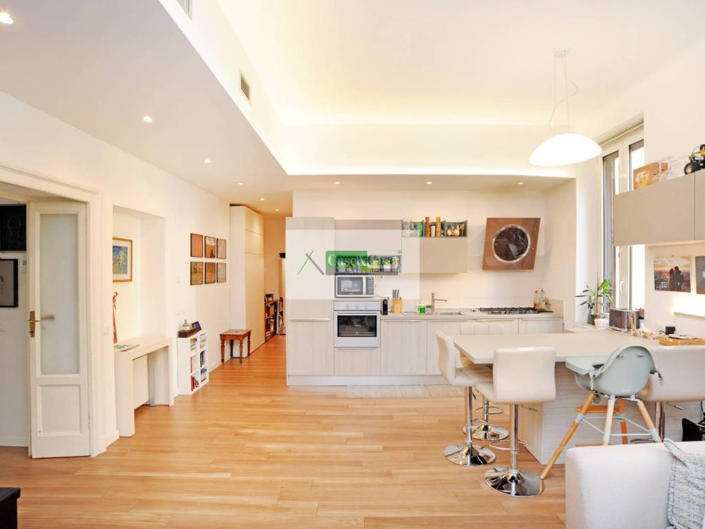 appartamento in vendita a Milano in zona Lorenteggio