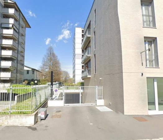 negozio in vendita a Milano in zona Quarto Cagnino