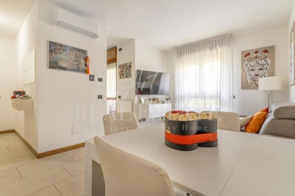 appartamento in vendita a Milano in zona Famagosta