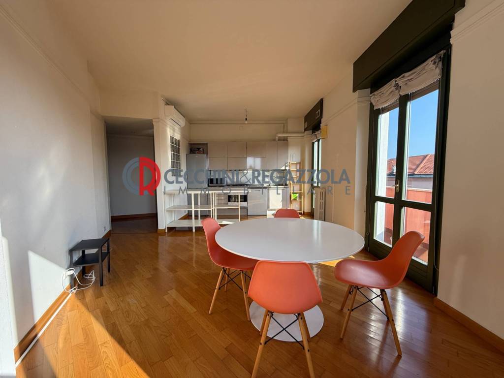 appartamento in vendita a Milano in zona Parco Solari