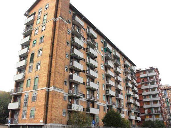 appartamento in vendita a Milano in zona Gallaratese