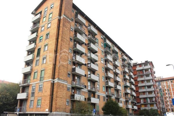 appartamento in vendita a Milano in zona Gallaratese