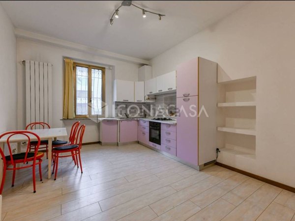 appartamento in vendita a Milano in zona Piazzale Lodi