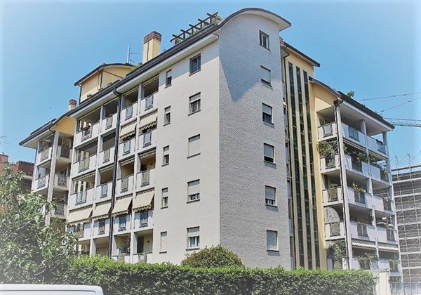 appartamento in vendita a Milano in zona Trenno