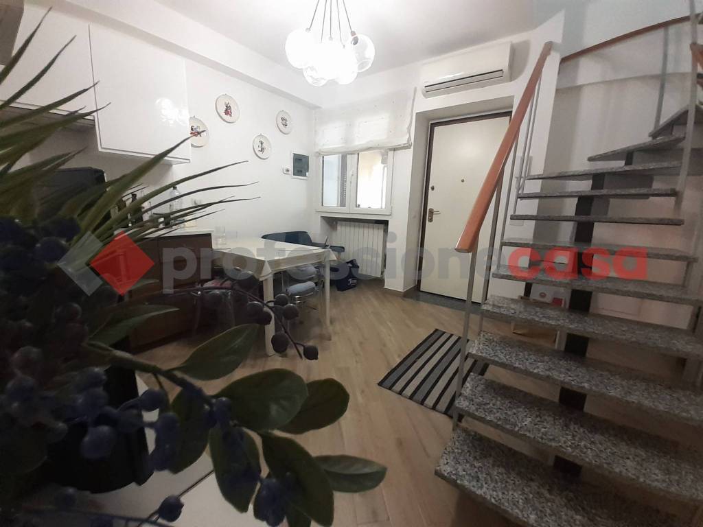 appartamento in vendita a Milano in zona Dergano