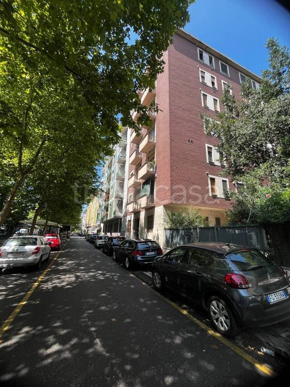 appartamento in vendita a Milano in zona Porta Genova