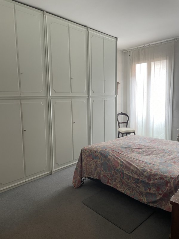 appartamento in vendita a Milano in zona Lorenteggio