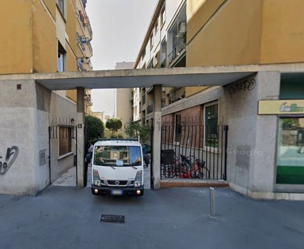 negozio in vendita a Milano in zona Gorla