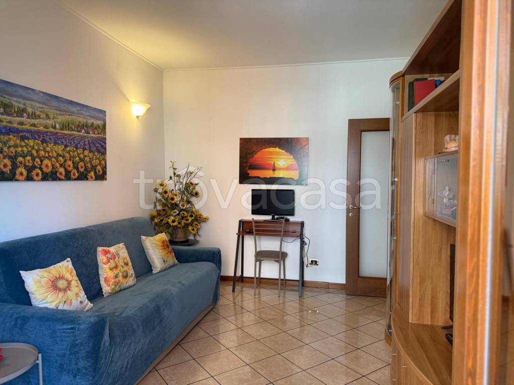 appartamento in vendita a Milano in zona Corvetto