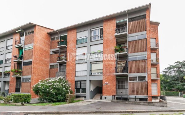 appartamento in vendita a Milano in zona Quarto Oggiaro