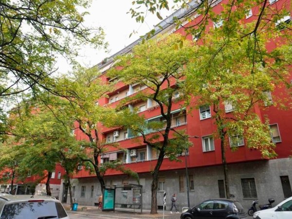 appartamento in vendita a Milano in zona Cagnola