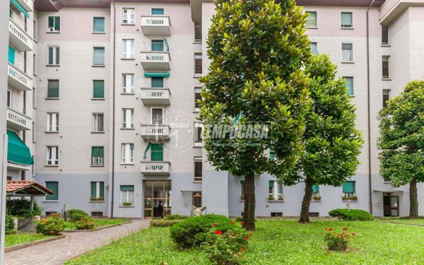appartamento in vendita a Milano in zona Greco