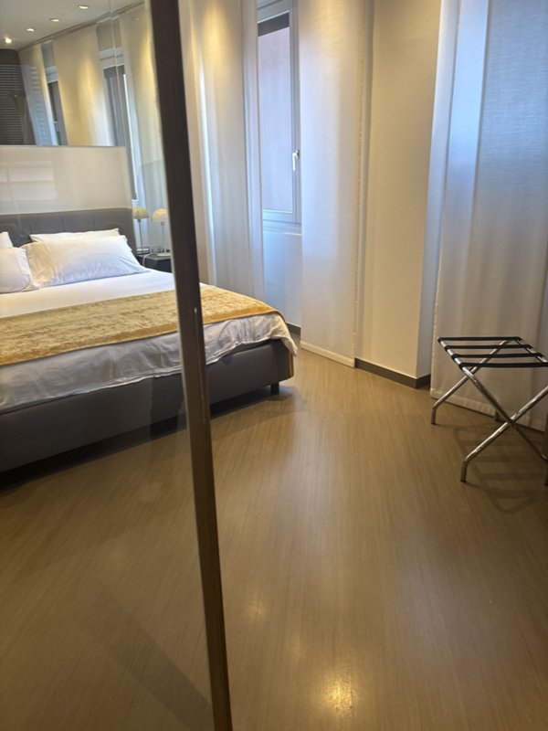 appartamento in vendita a Milano in zona Lorenteggio