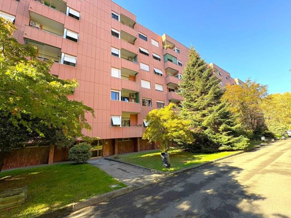 appartamento in vendita a Milano in zona Gallaratese