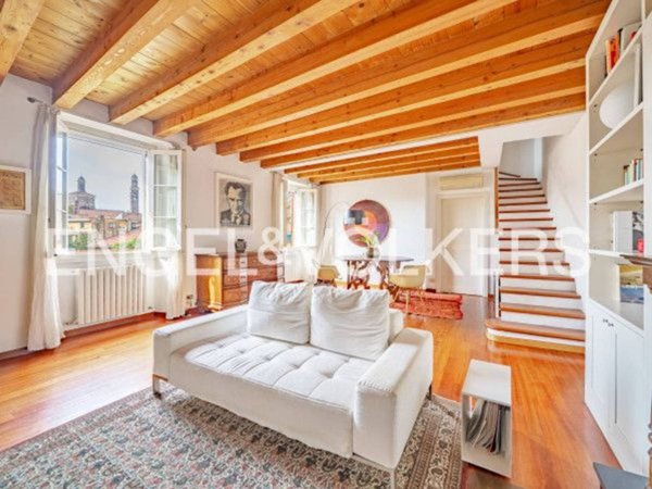 appartamento in vendita a Milano in zona Porta Genova