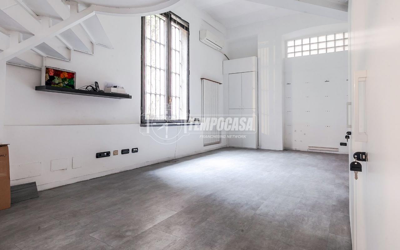 appartamento in vendita a Milano in zona Isola