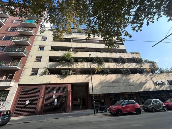 appartamento in vendita a Milano in zona Segnano