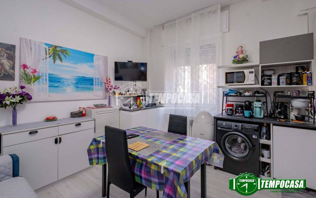 appartamento in vendita a Milano in zona Baggio