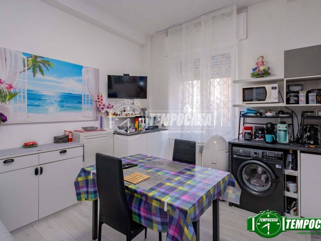 appartamento in vendita a Milano in zona Baggio