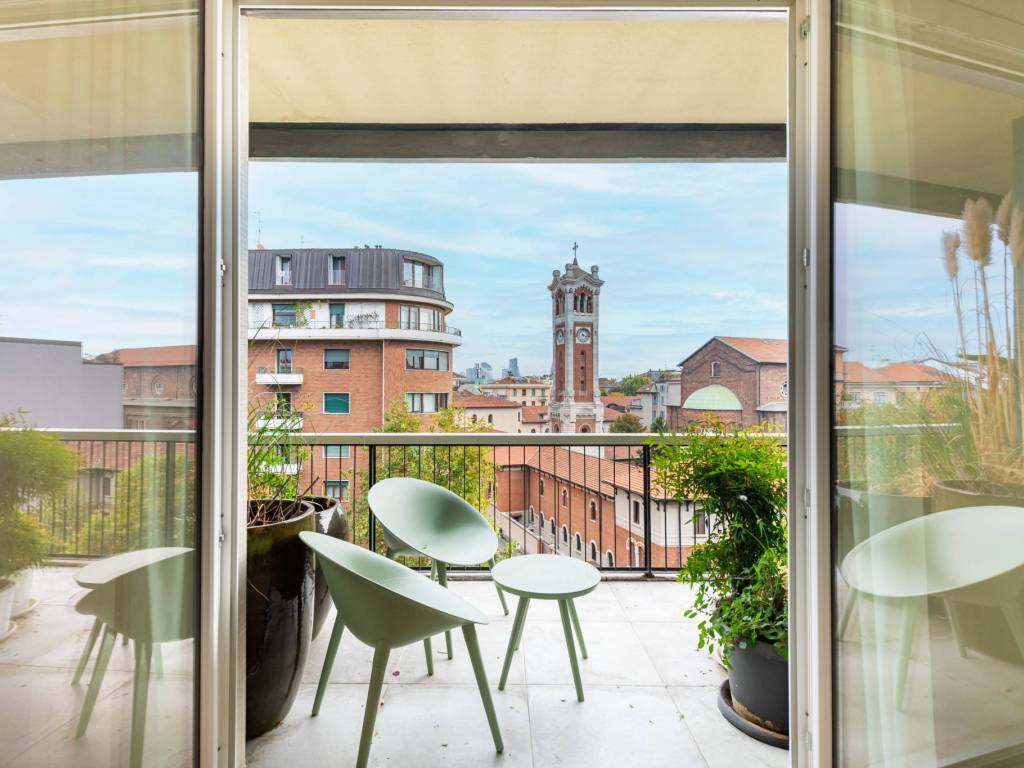 appartamento in vendita a Milano in zona Sempione