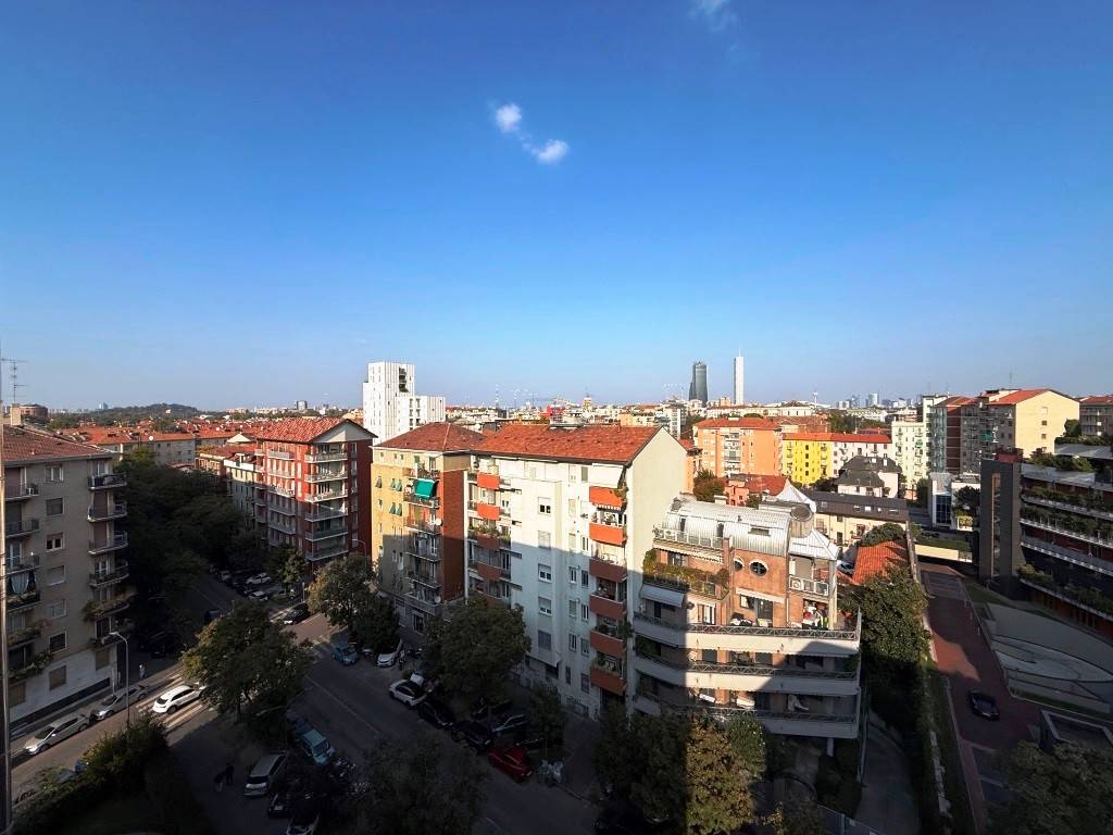 appartamento in vendita a Milano in zona Trenno