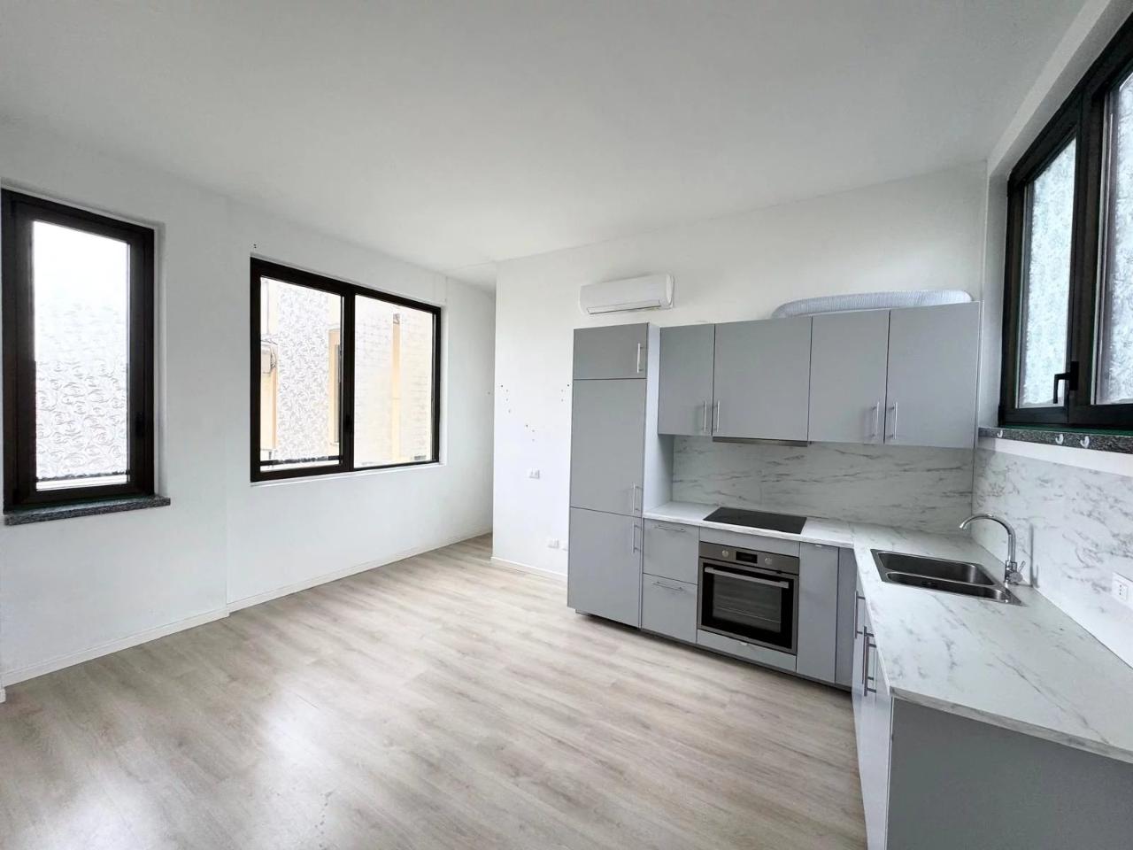 appartamento in vendita a Milano in zona Gorla