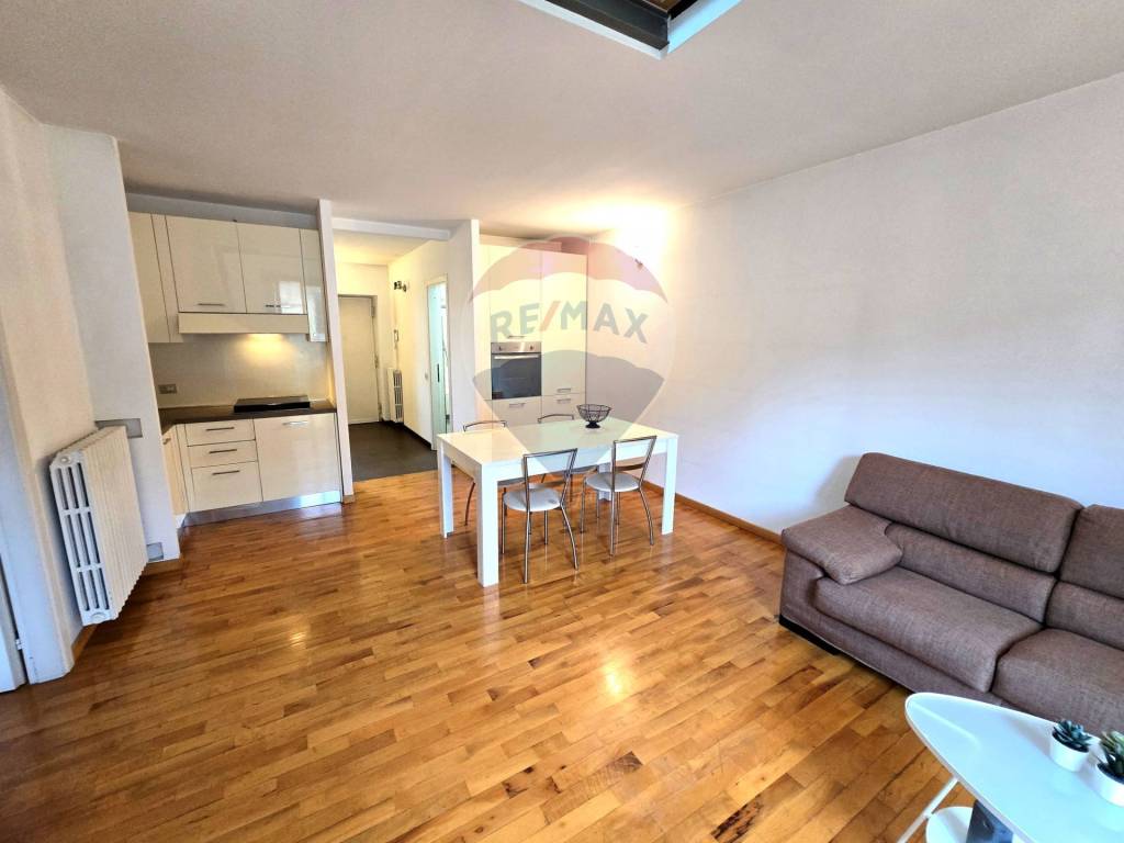 appartamento in vendita a Milano in zona Isola