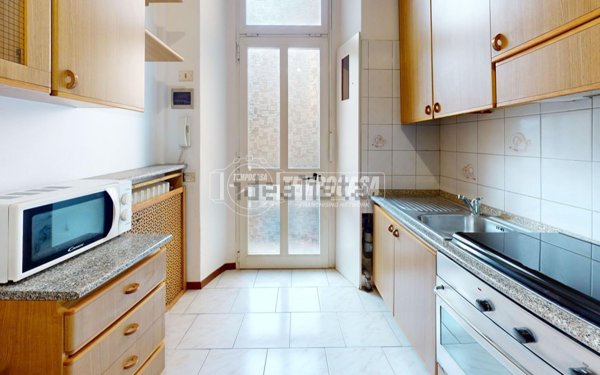 appartamento in vendita a Milano in zona Sempione