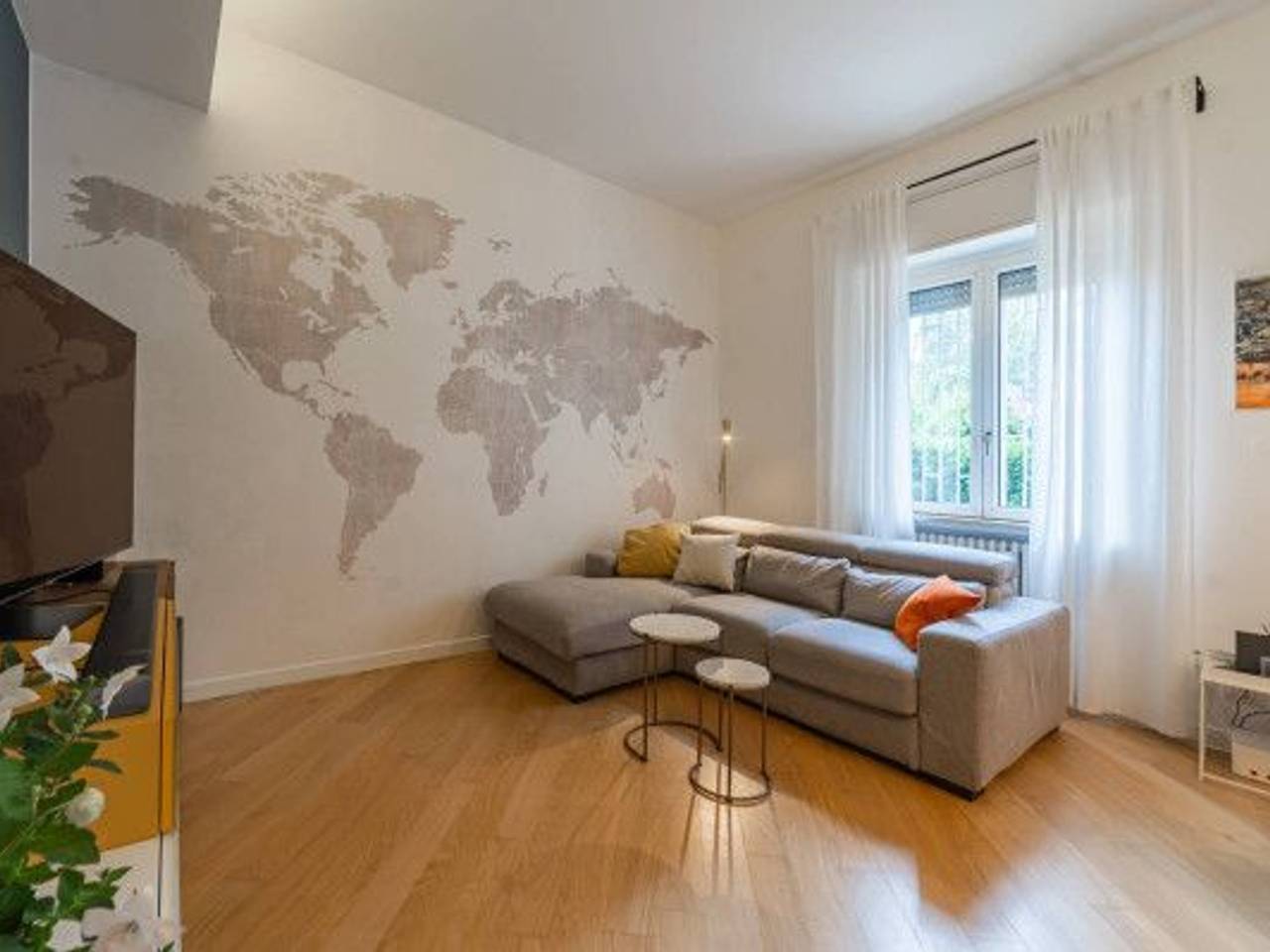 appartamento in vendita a Milano in zona Sempione