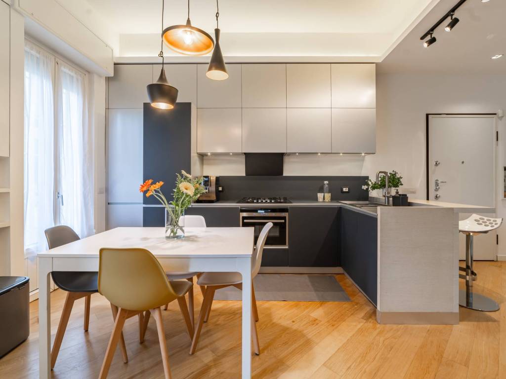 appartamento in vendita a Milano in zona Sempione