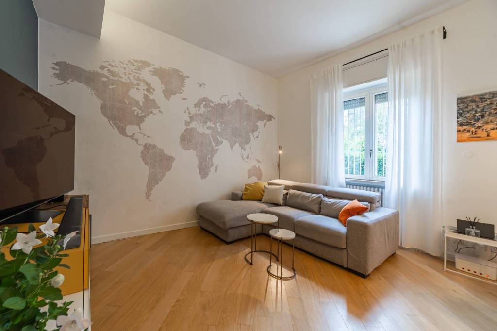 appartamento in vendita a Milano in zona Porta Garibaldi