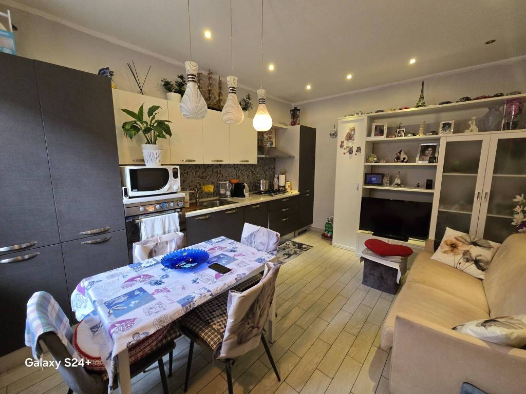 appartamento in vendita a Milano in zona Isola