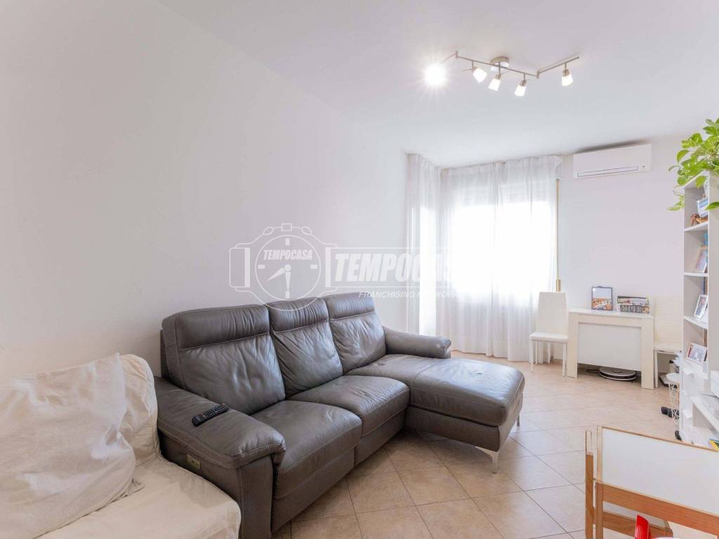 appartamento in vendita a Milano in zona Quarto Oggiaro